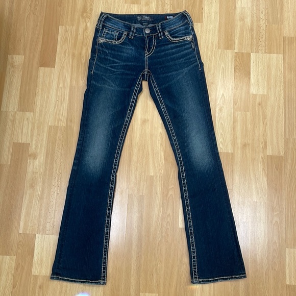 Silver Jeans - Picture 1 of 7